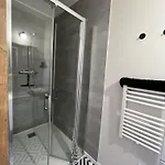 Champollion 2 דירה